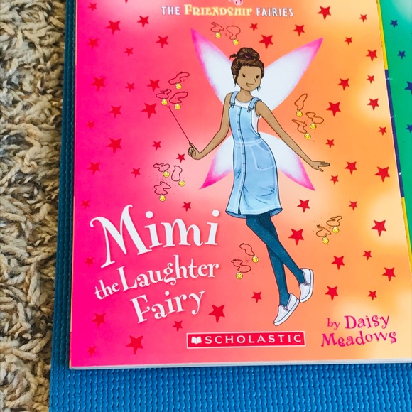 4 rainbow magic books - Picture 2 of 5